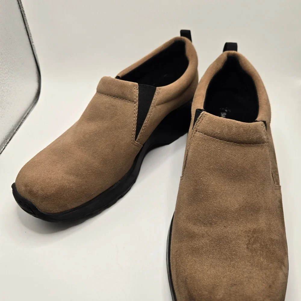 Bare‎ Traps Slip On Loafers Womens 8.5 Tan Suede Wedge Comfort Shoes (S11)